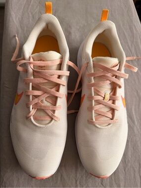 Nike Women's  Size 9